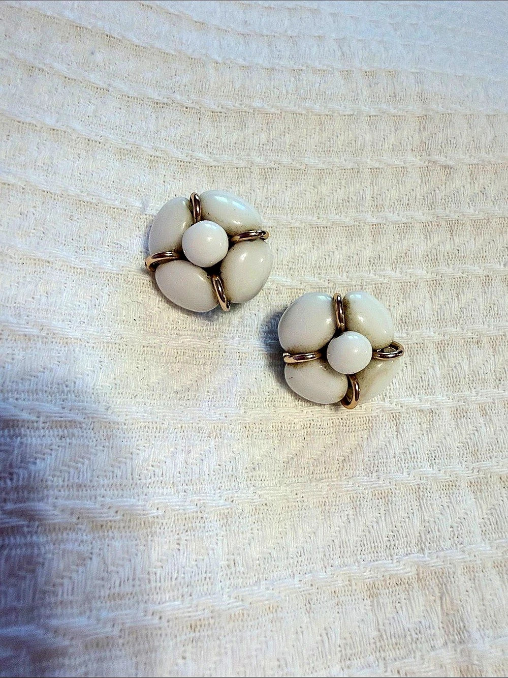 White & Gold Clip-On Earrings Like New